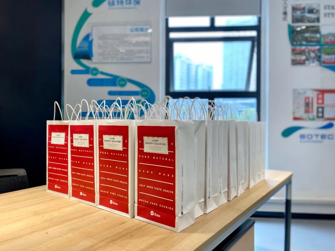 情暖中秋月，碩特凈世界