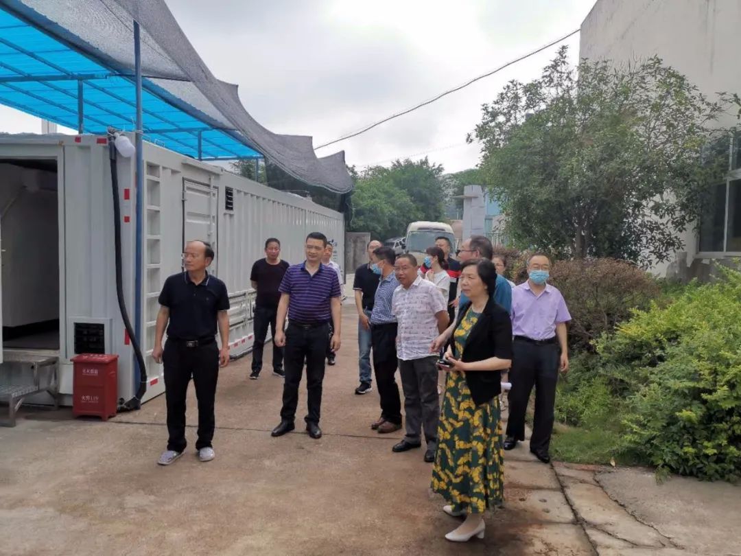 自貢市人大、市城管局、市財(cái)政局等領(lǐng)導(dǎo)一行蒞臨碩特環(huán)保項(xiàng)目現(xiàn)場考察指導(dǎo)